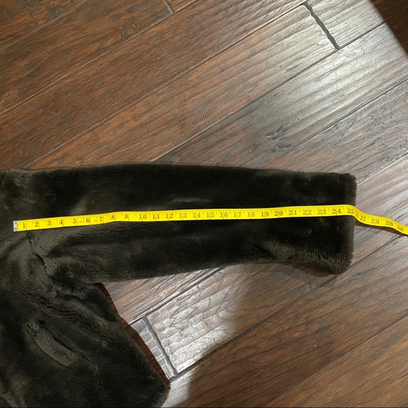 Chocolate Brown Faux Fur Crop Jacket Size M – Soft Fuzzy Zip Up Cozy Outerwear - Picture 11 of 16